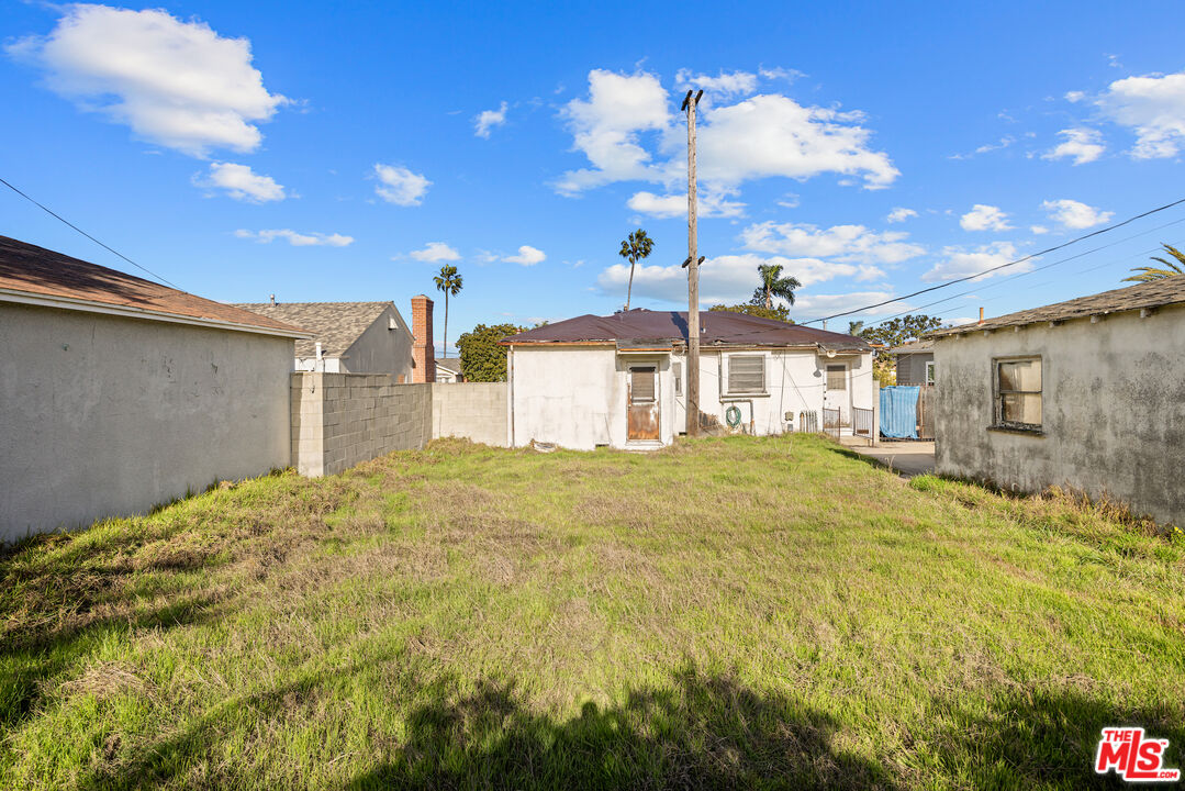 8313 Stewart Ave