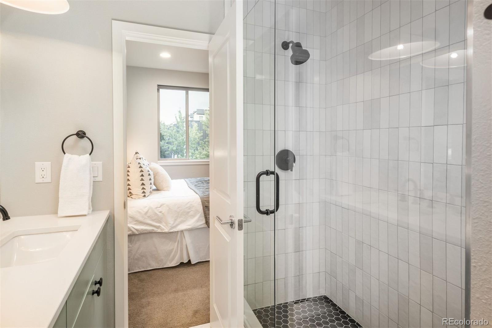 2602 W 24th Avenue Unit: 7