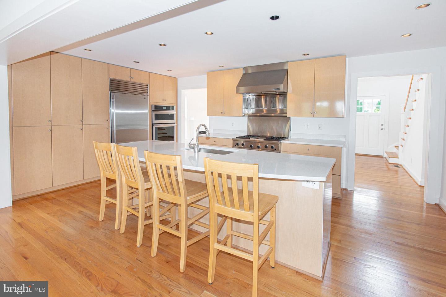 6541 Williamsburg BOULEVARD