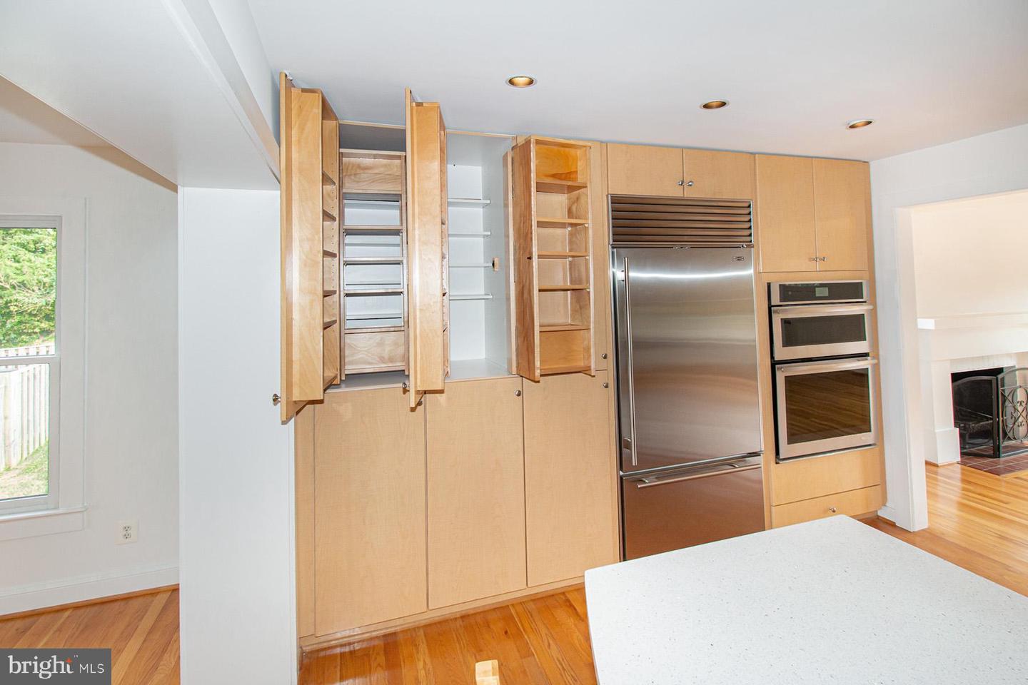 6541 Williamsburg BOULEVARD