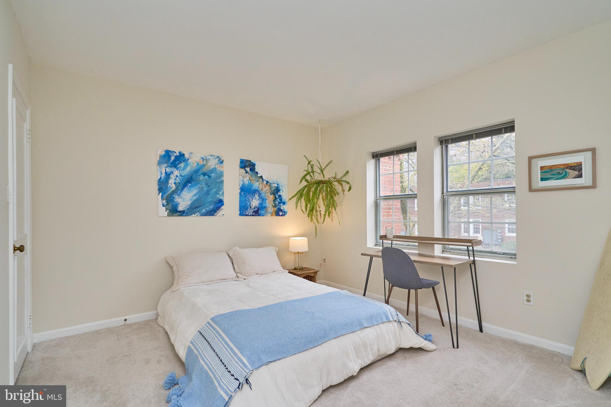 1746 N Rhodes St #6-318