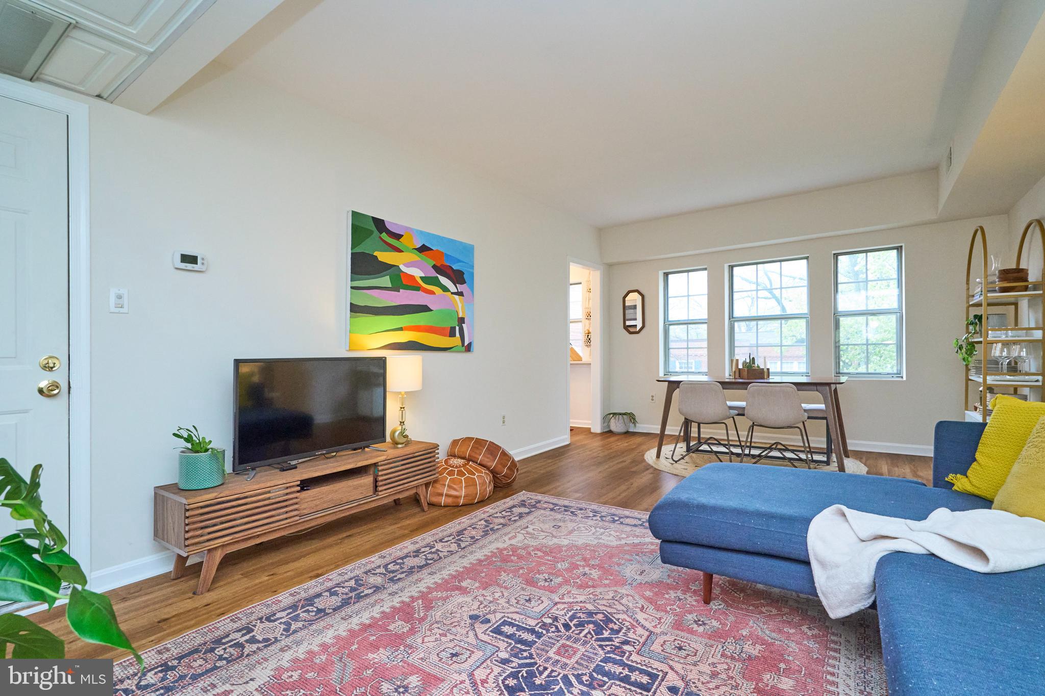 1746 N Rhodes St #6-318