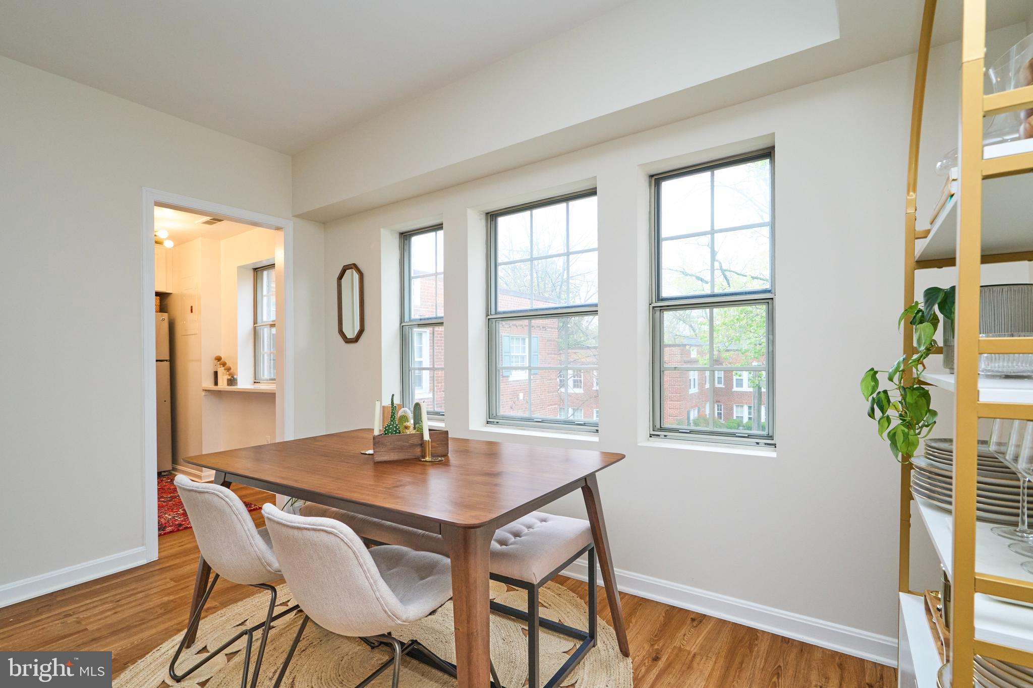 1746 N Rhodes St #6-318