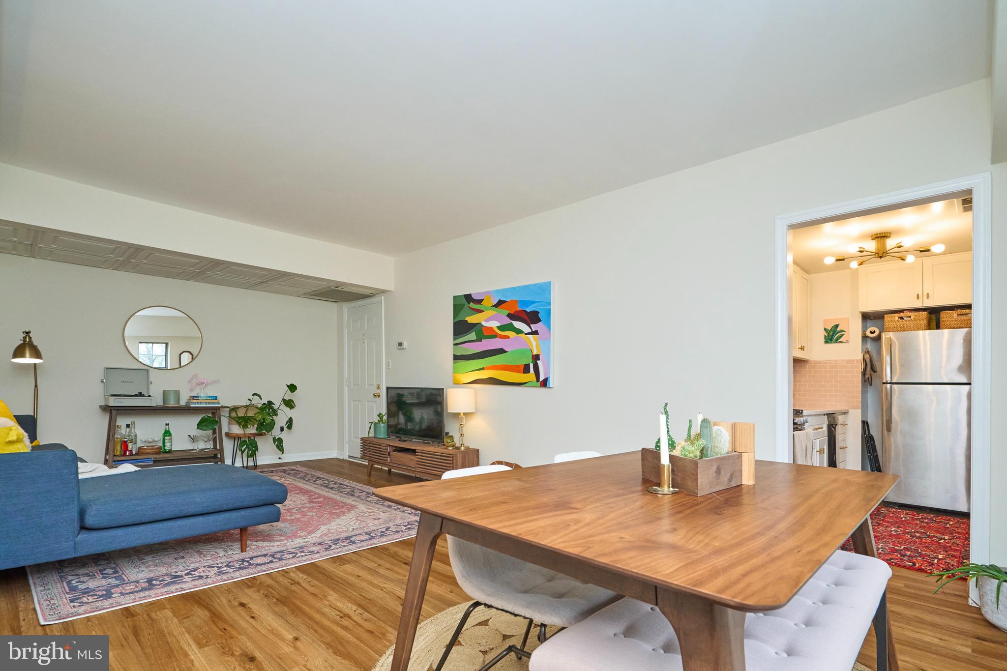 1746 N Rhodes St #6-318