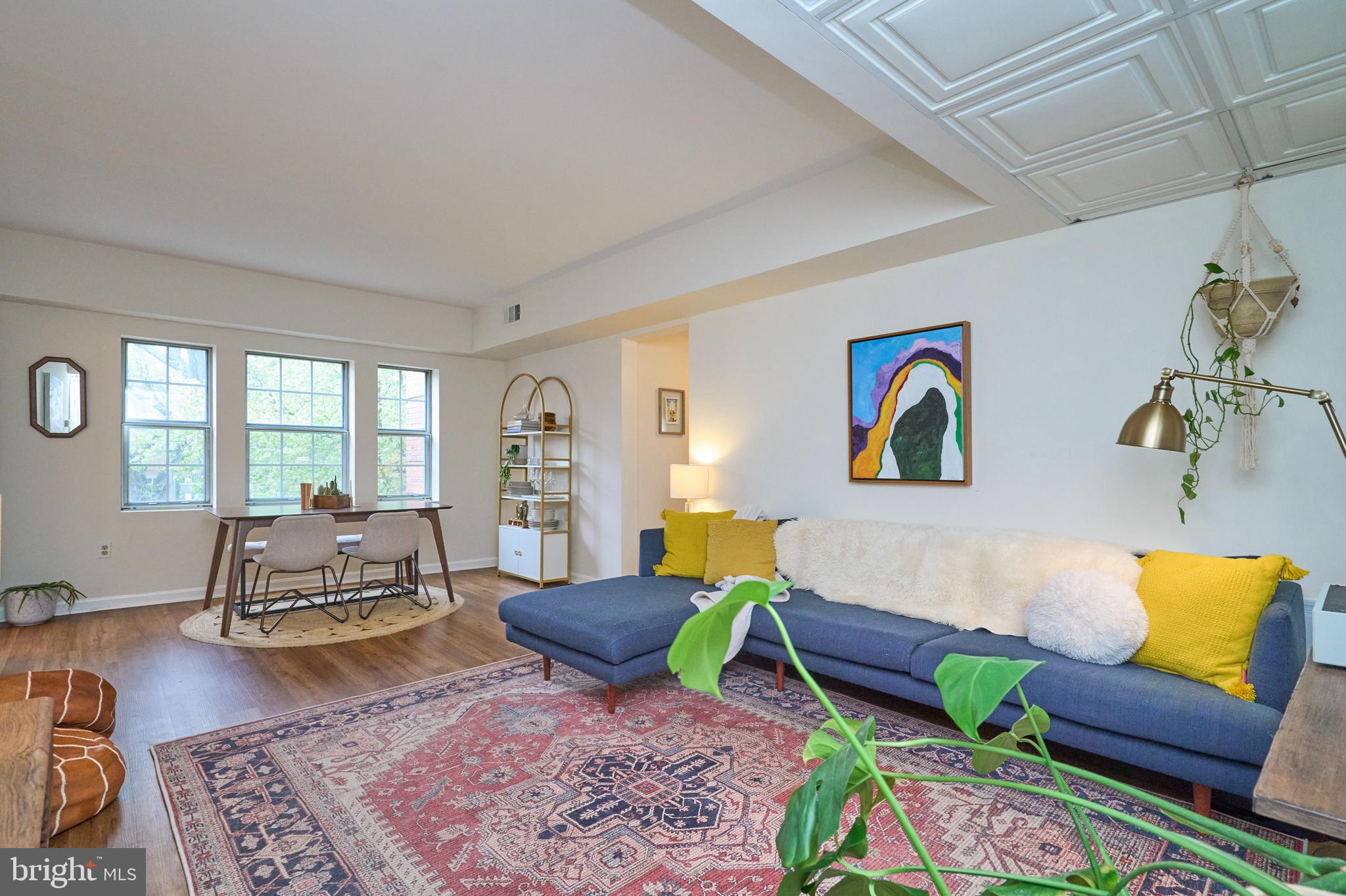 1746 N Rhodes St #6-318