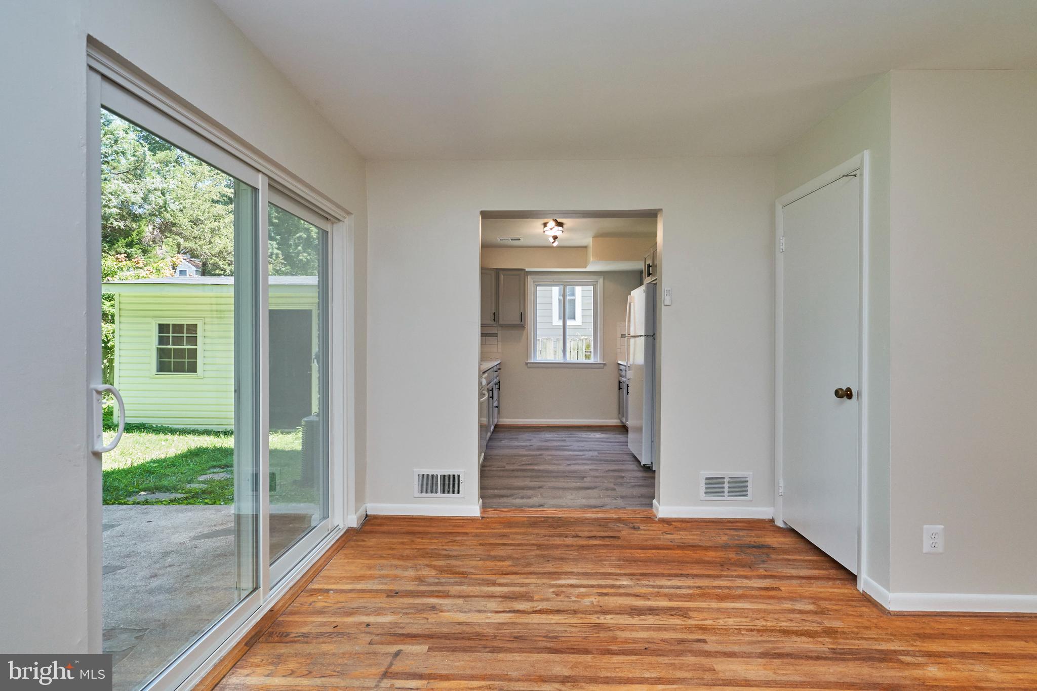 5005 16th Rd N