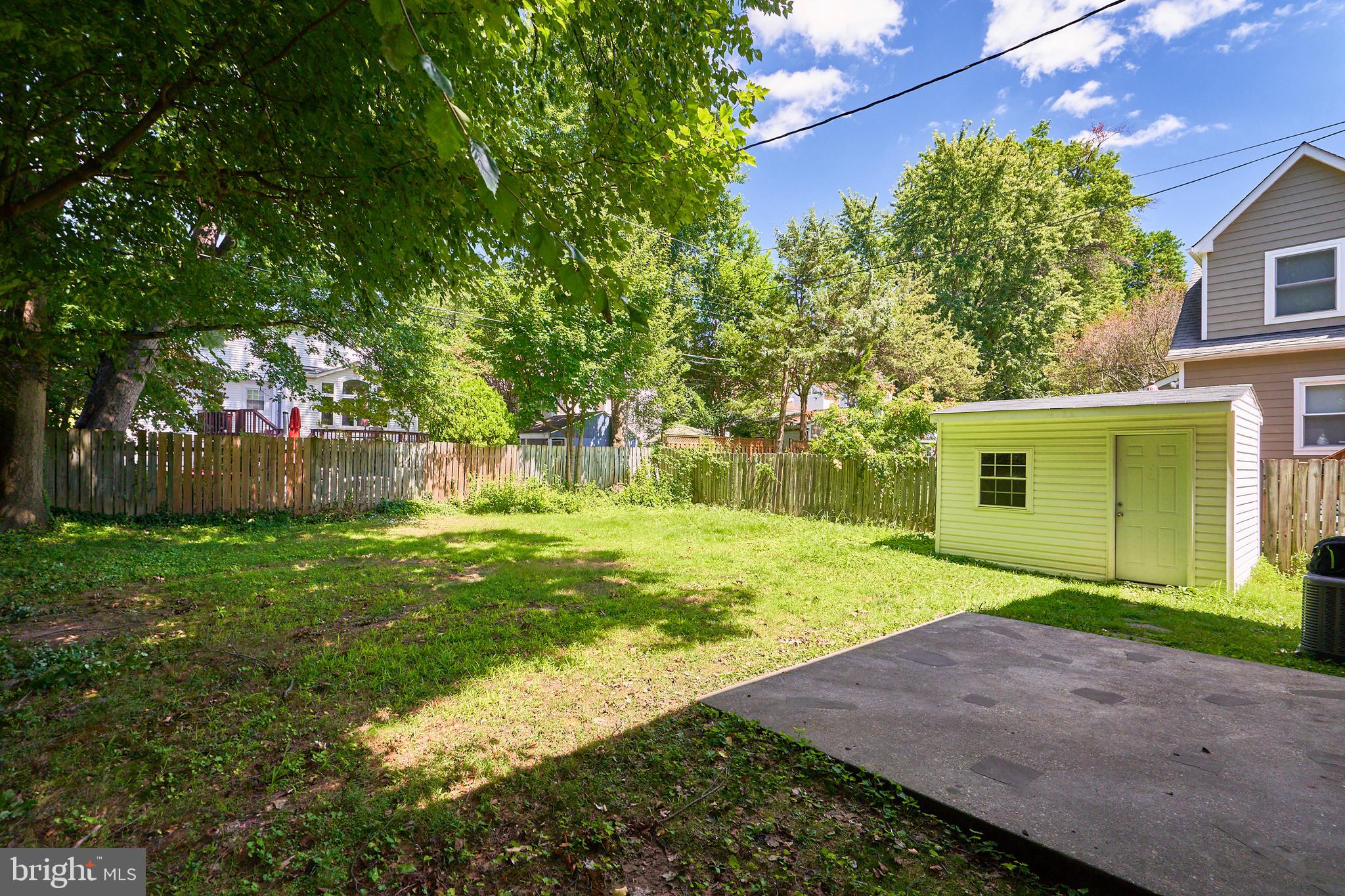 5005 16th Rd N