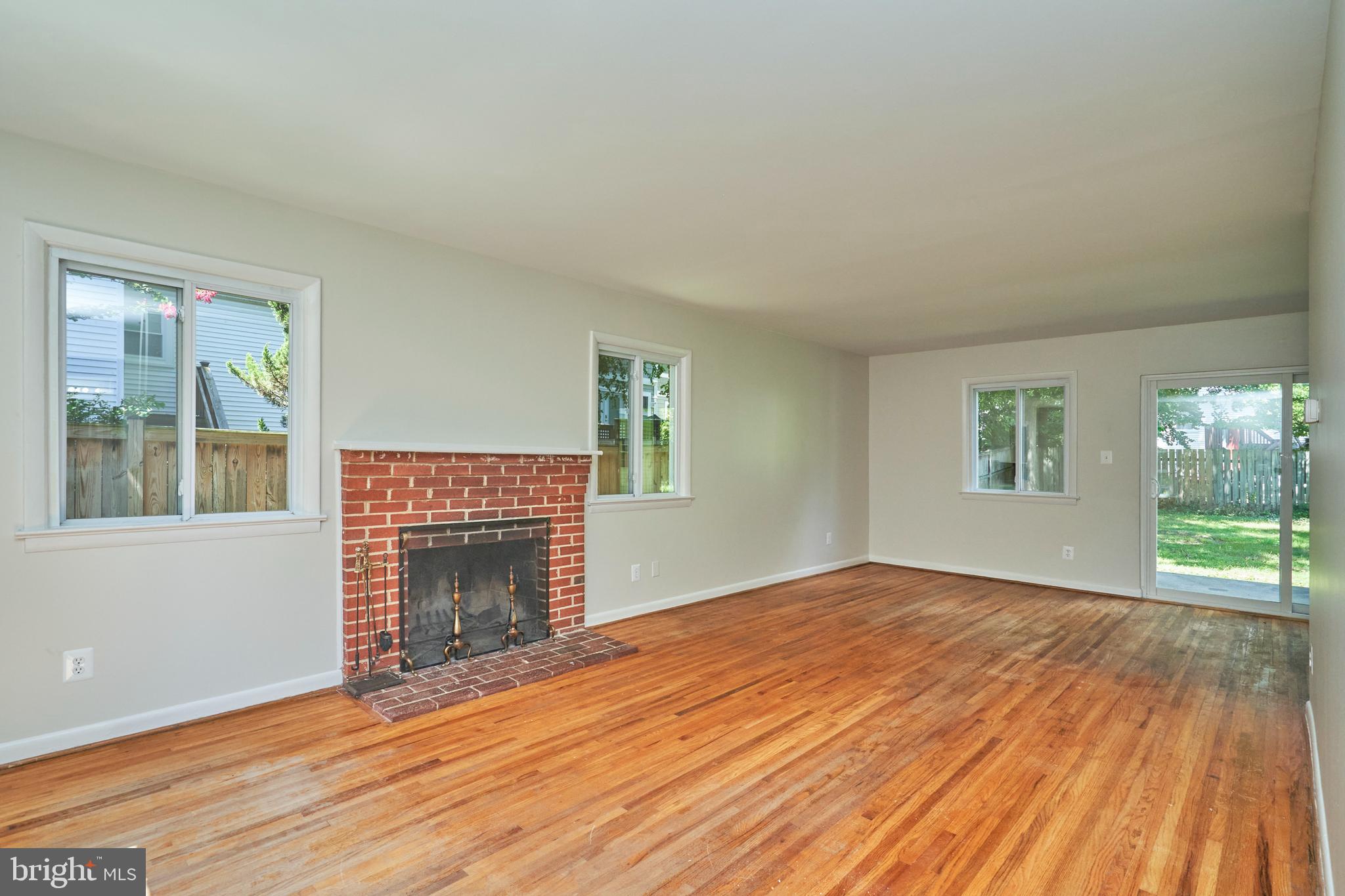 5005 16th Rd N