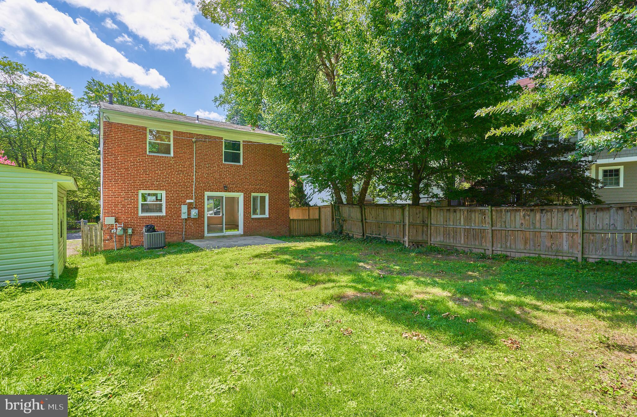 5005 16th Rd N