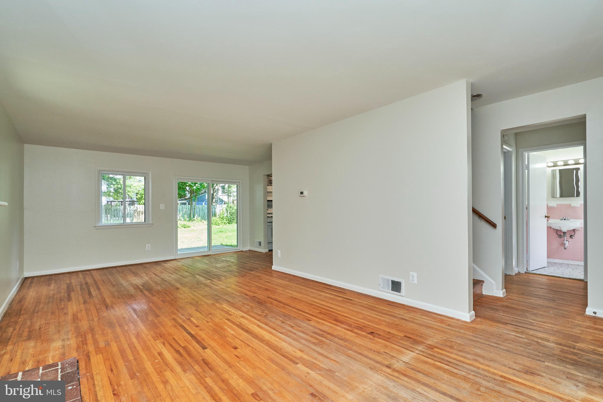 5005 16th Rd N