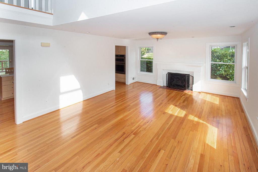 6541 WILLIAMSBURG BLVD