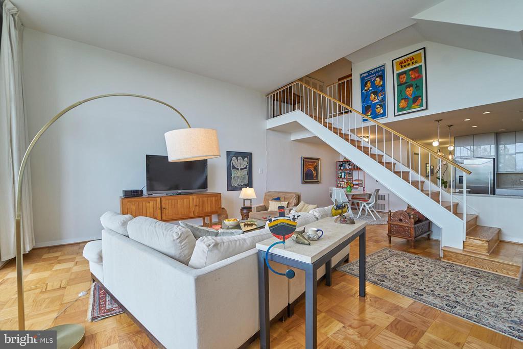 1200 N NASH ST #557