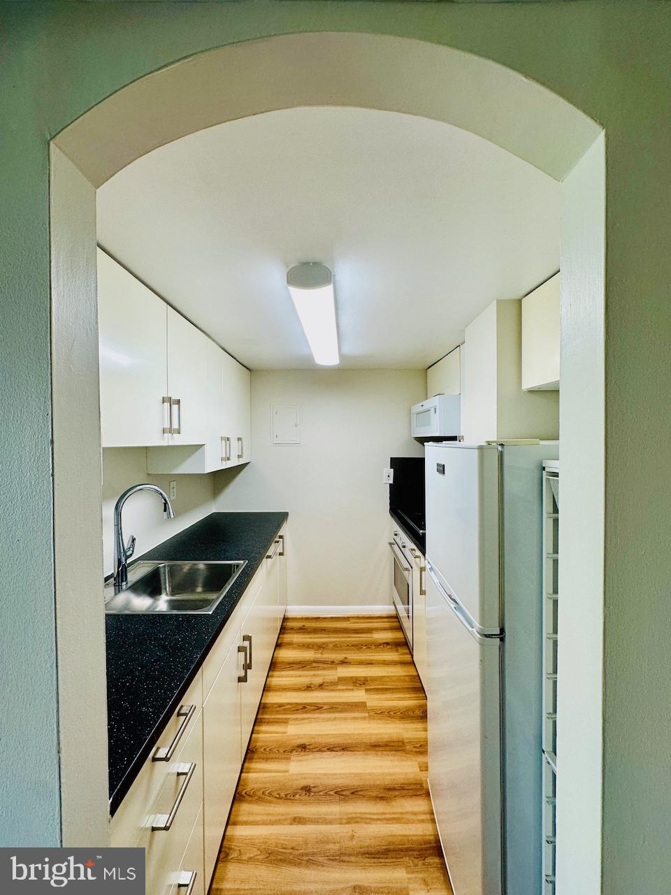 1300 ARMY NAVY DR #1010