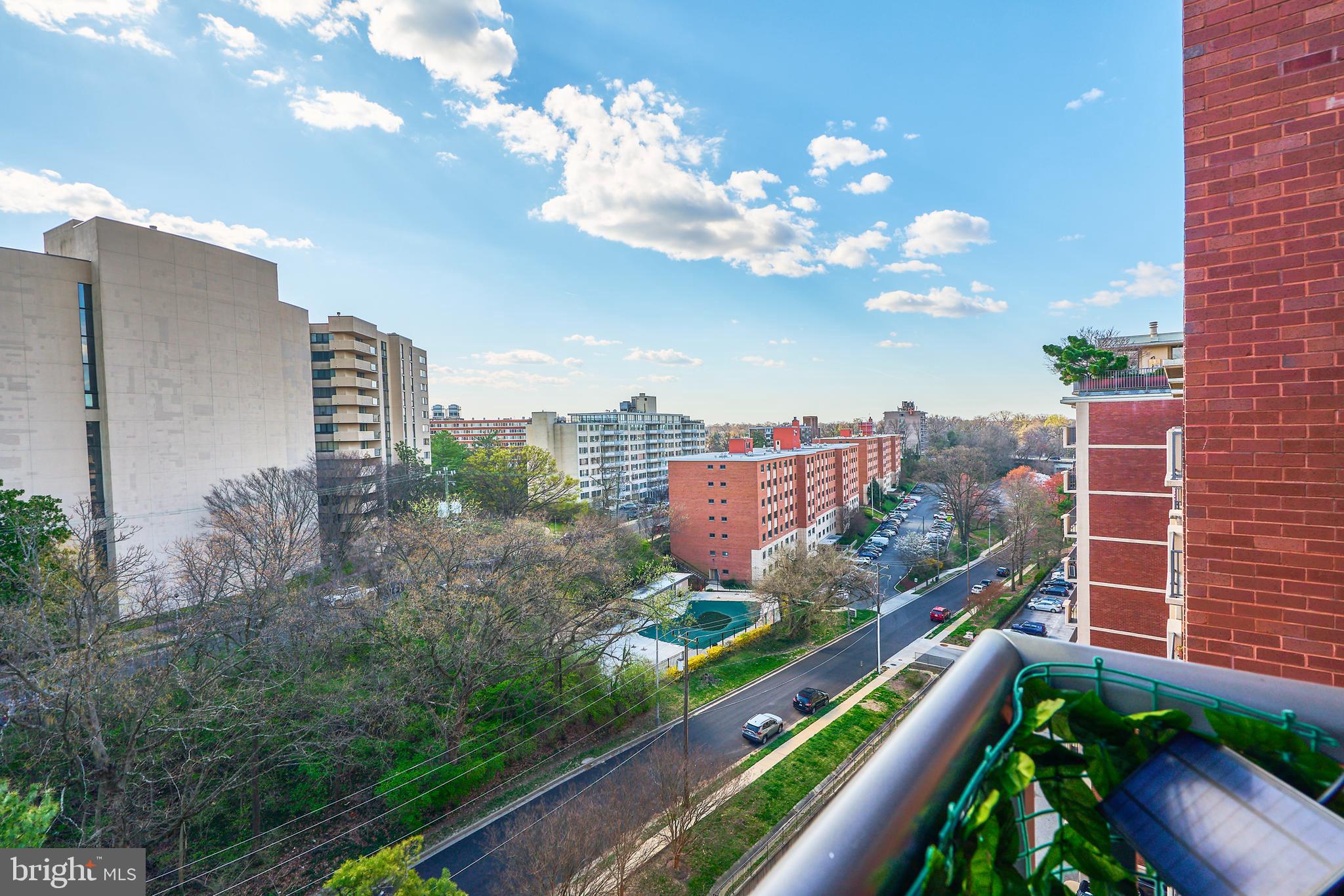 1300 ARMY NAVY DR #1010