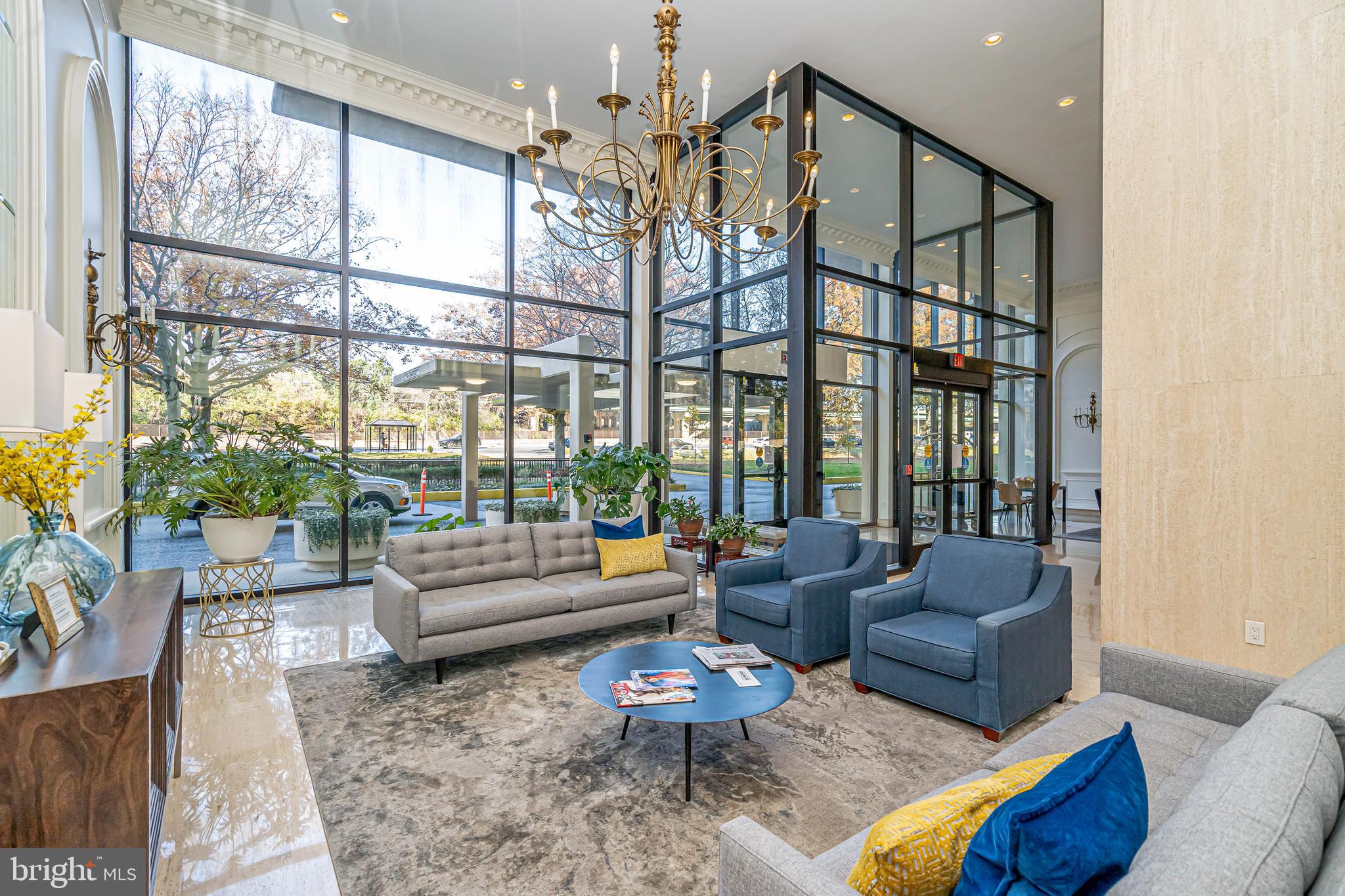 1300 ARMY NAVY DR #1010