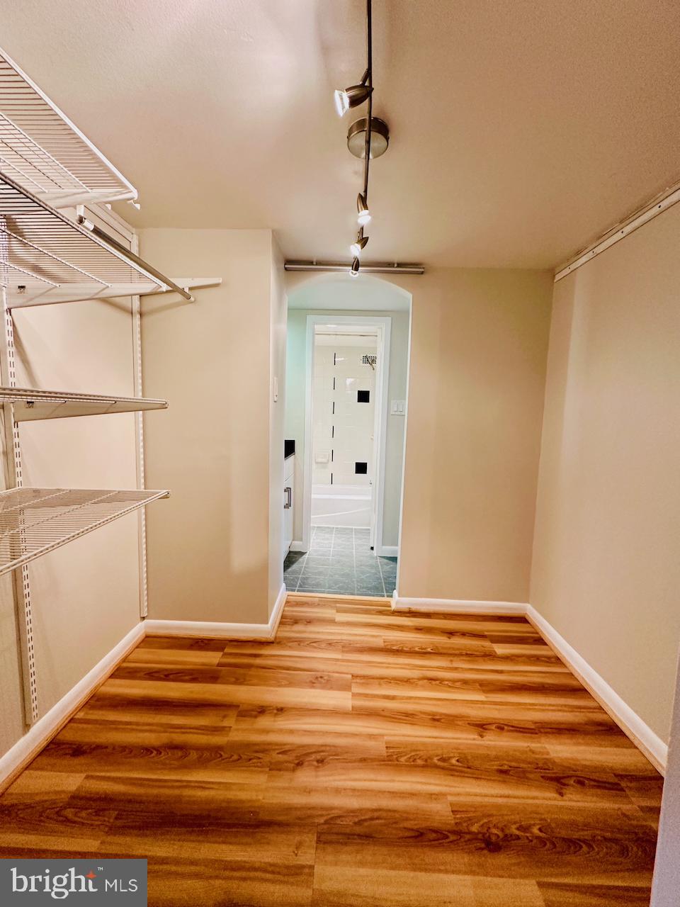 1300 ARMY NAVY DR #1010