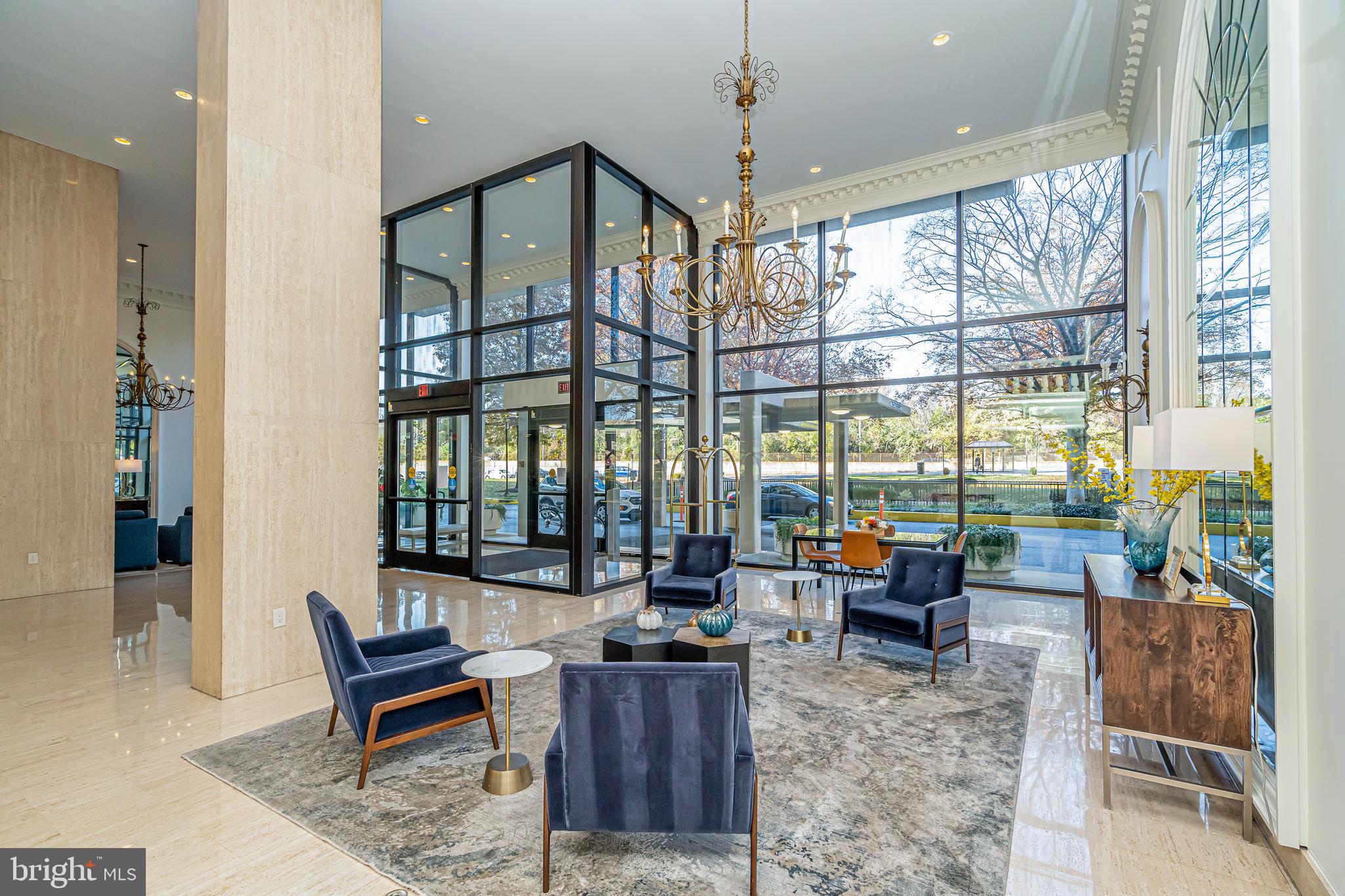 1300 ARMY NAVY DR #1010