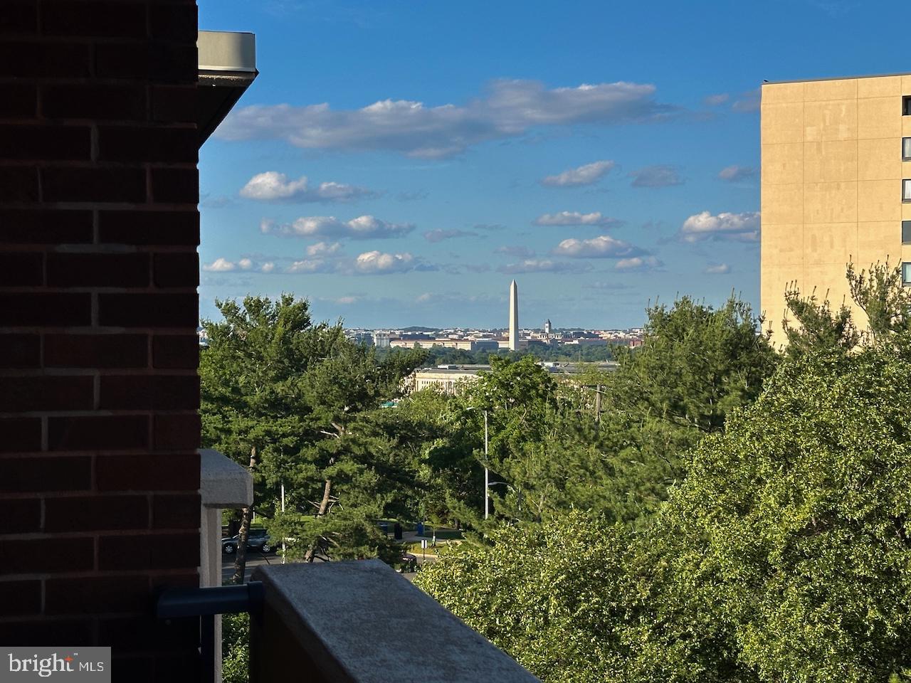 1300 ARMY NAVY DR #1010