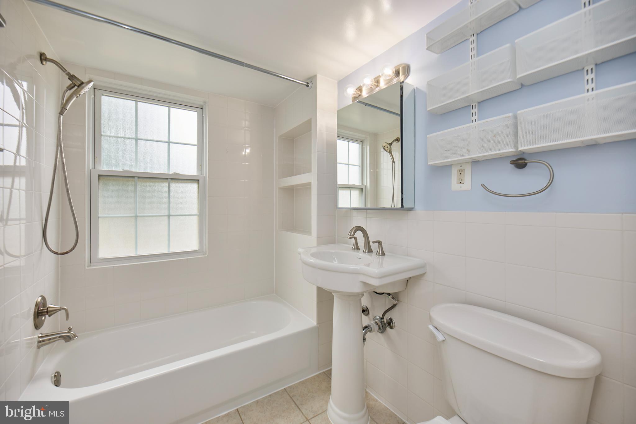 2501 ARLINGTON BLVD #2