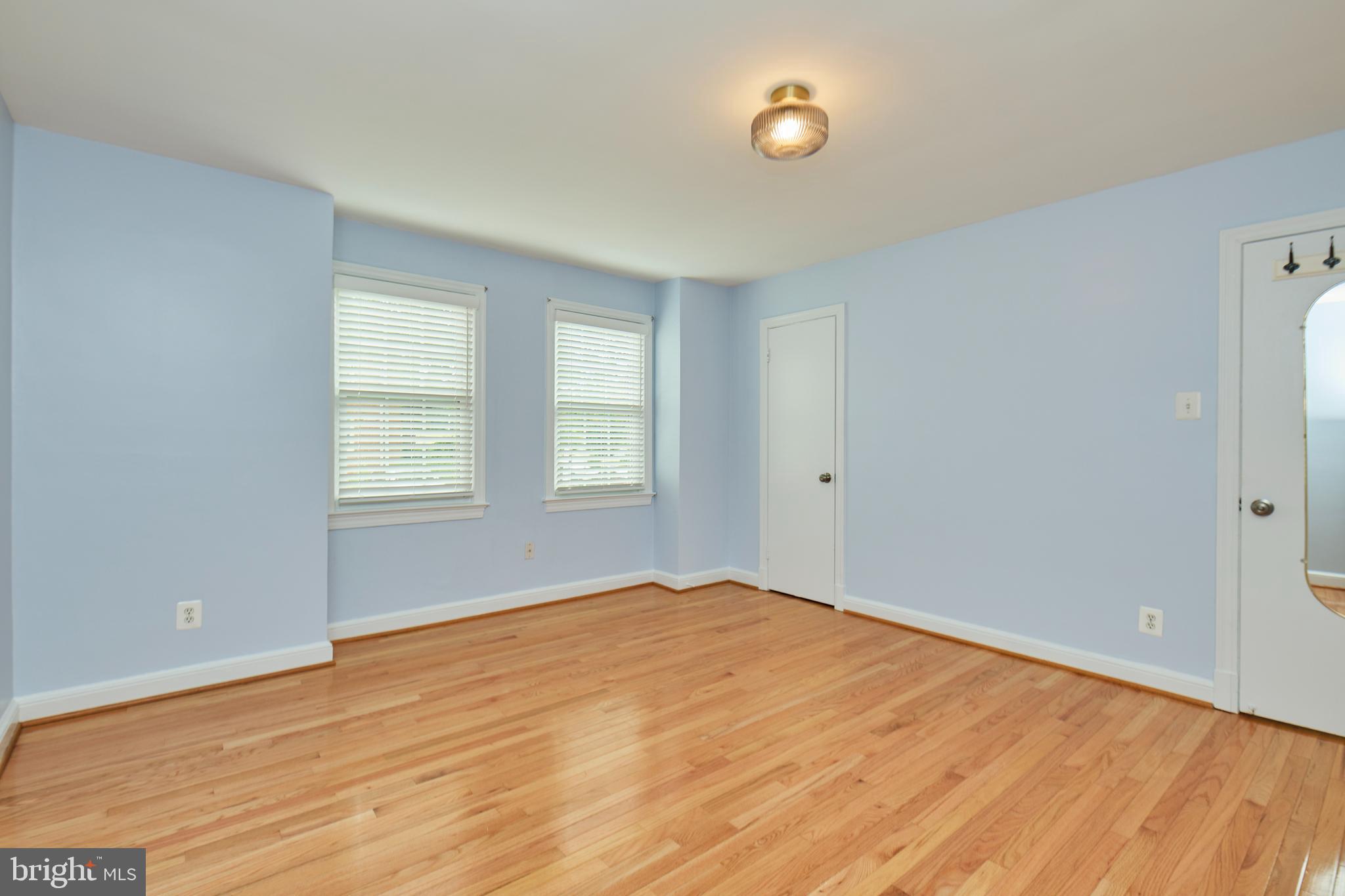 2501 ARLINGTON BLVD #2