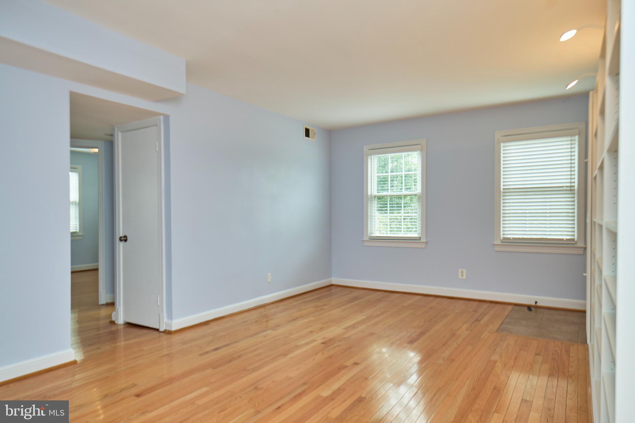 2501 ARLINGTON BLVD #2