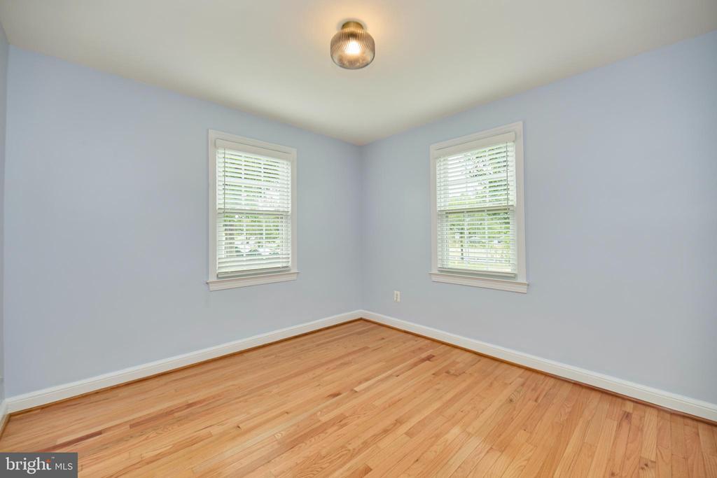 2501 ARLINGTON BLVD #2