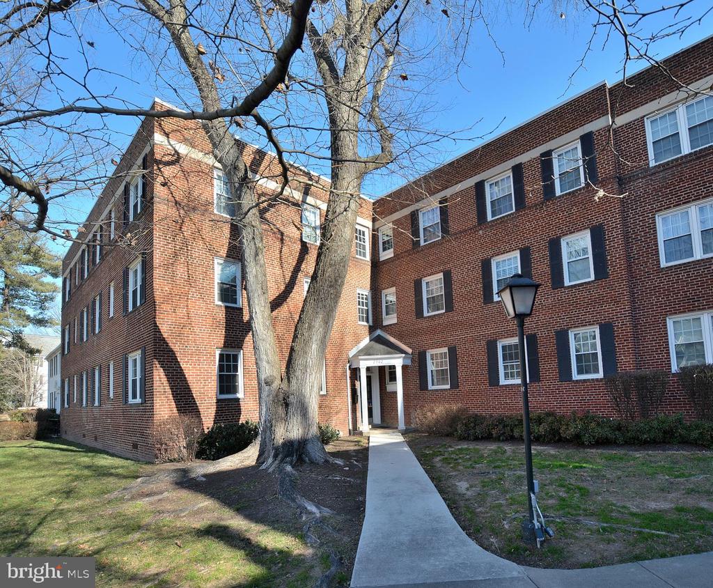 2902 13TH ROAD S 102