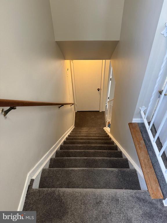 5733 8TH STREET N