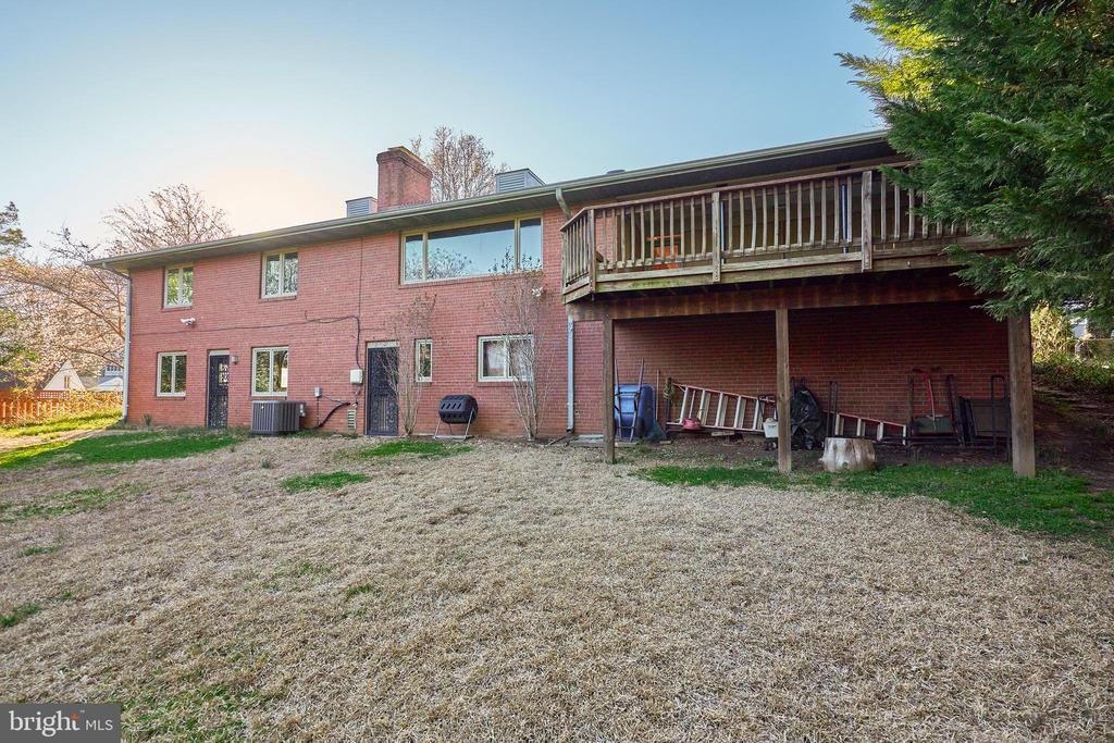 2509 QUINCY STREET