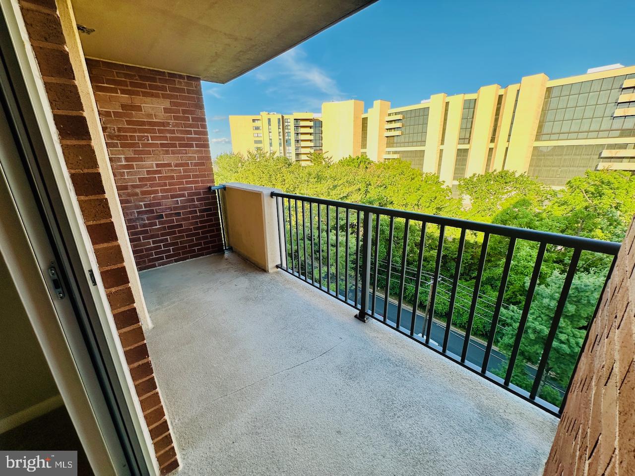 1300 ARMY NAVY DRIVE 1010