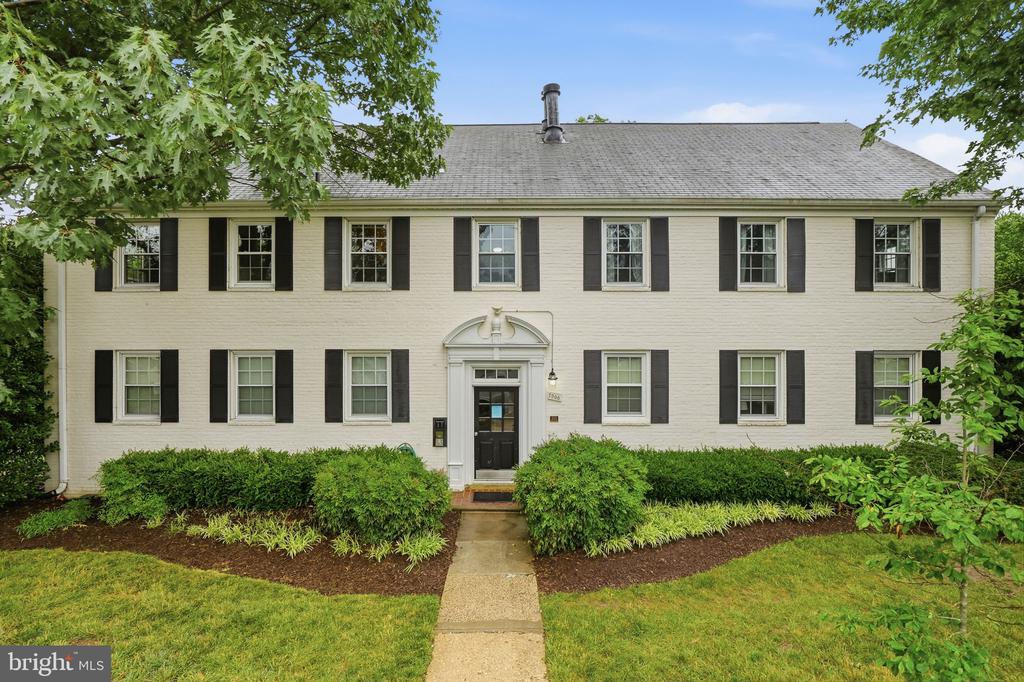 2900 13TH STREET S 201
