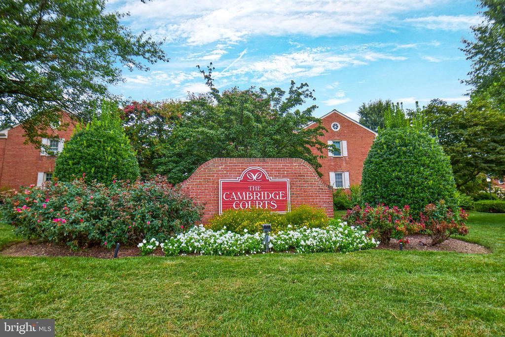 2501 ARLINGTON BOULEVARD Unit: 2
