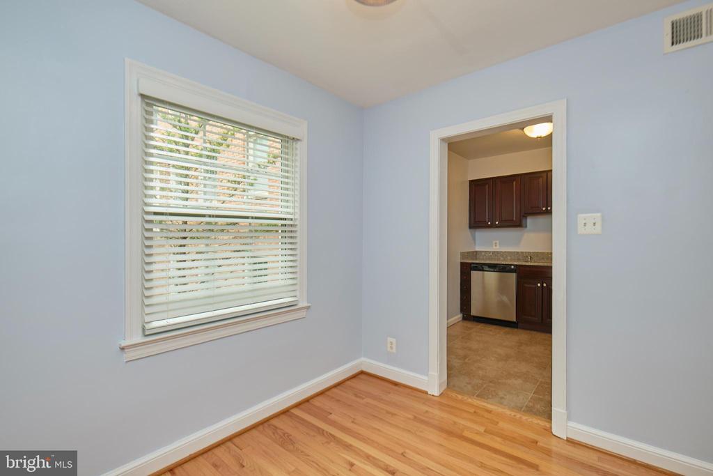 2501 ARLINGTON BOULEVARD Unit: 2