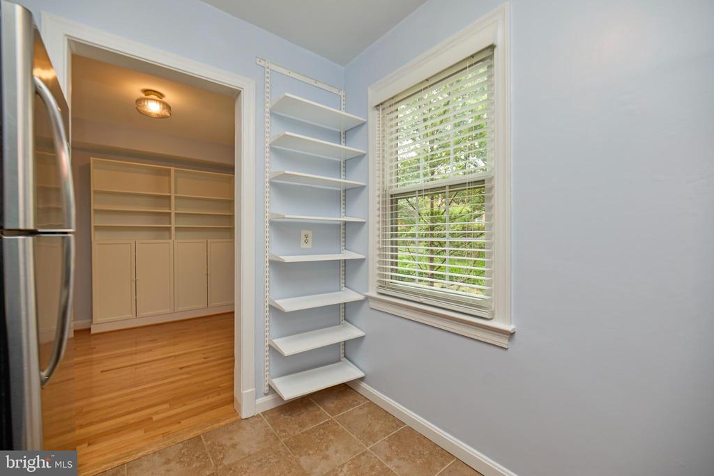2501 ARLINGTON BOULEVARD Unit: 2