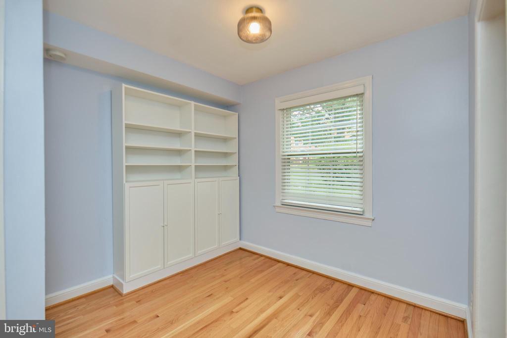 2501 ARLINGTON BOULEVARD Unit: 2
