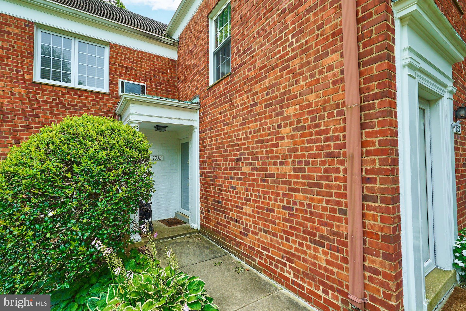 1336 Martha Custis Dr