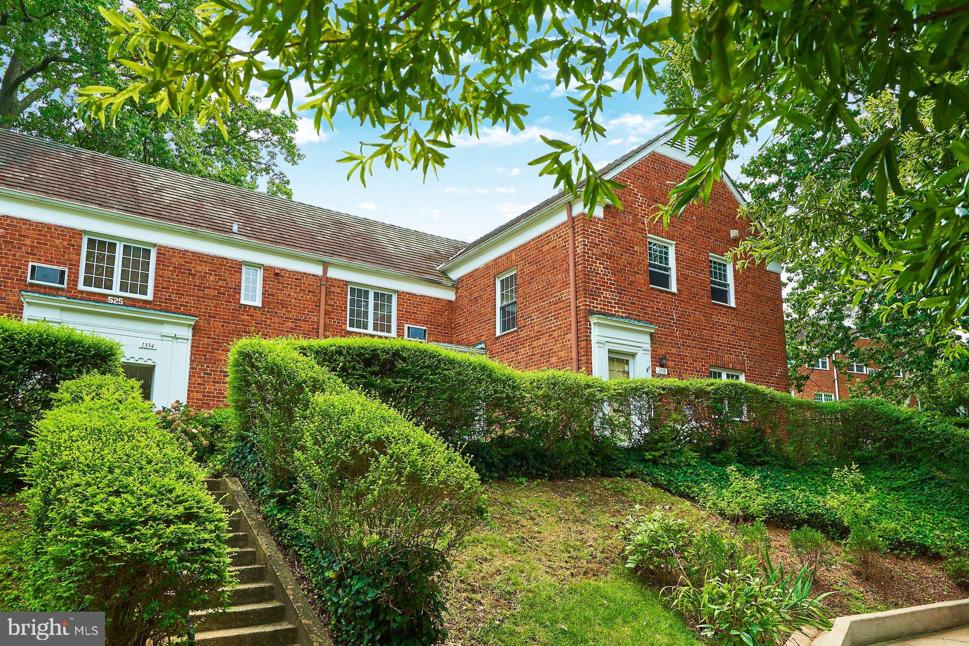 1336 Martha Custis Dr