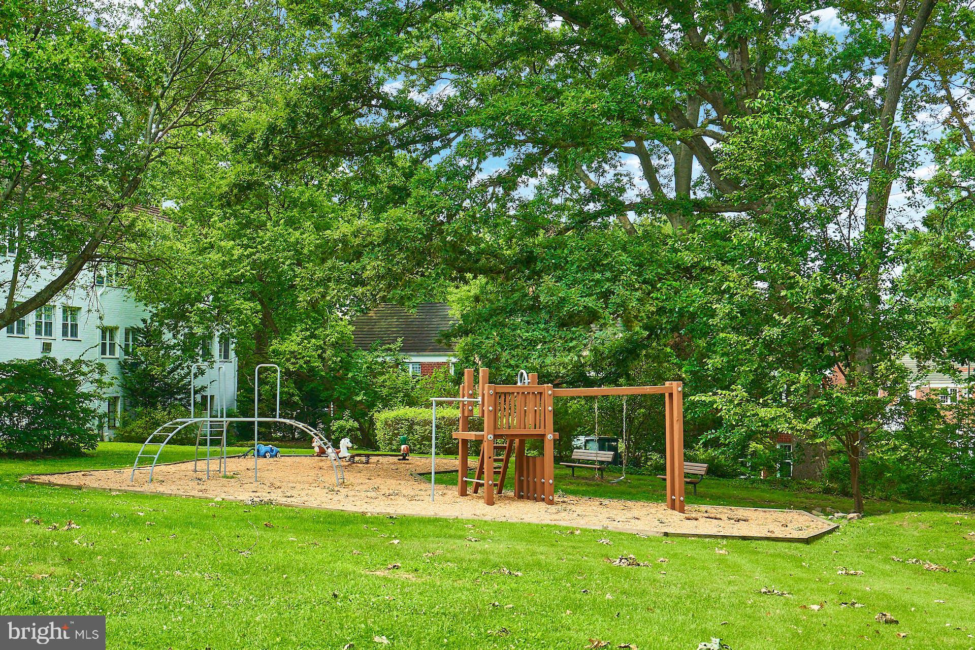 1336 Martha Custis Dr