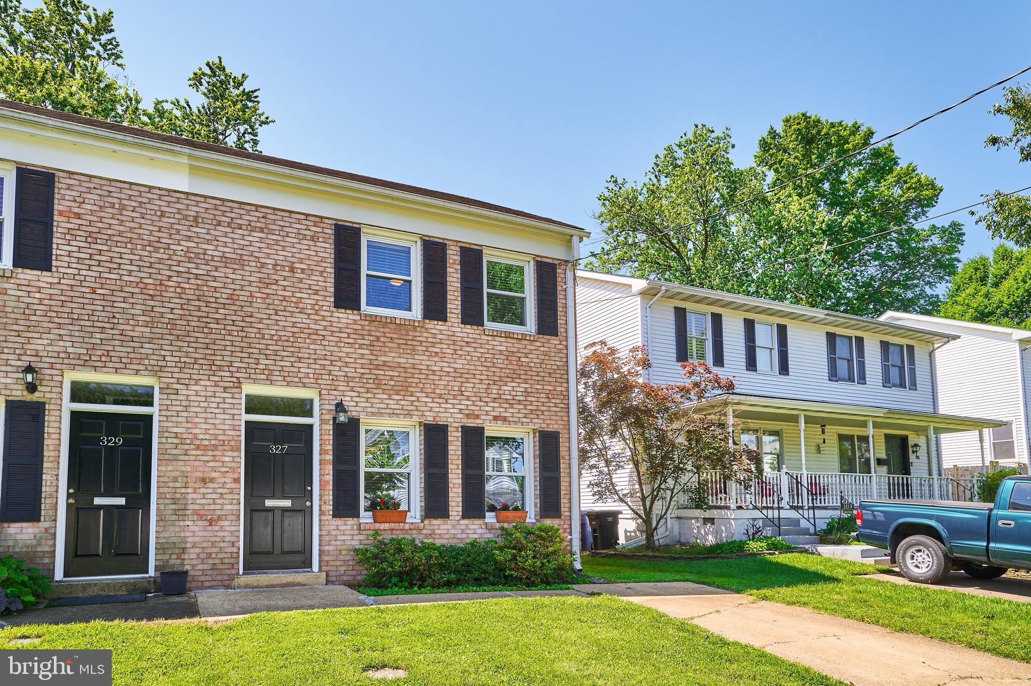 327 LAVERNE AVE