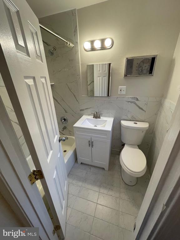 1318 MARTHA CUSTIS DR