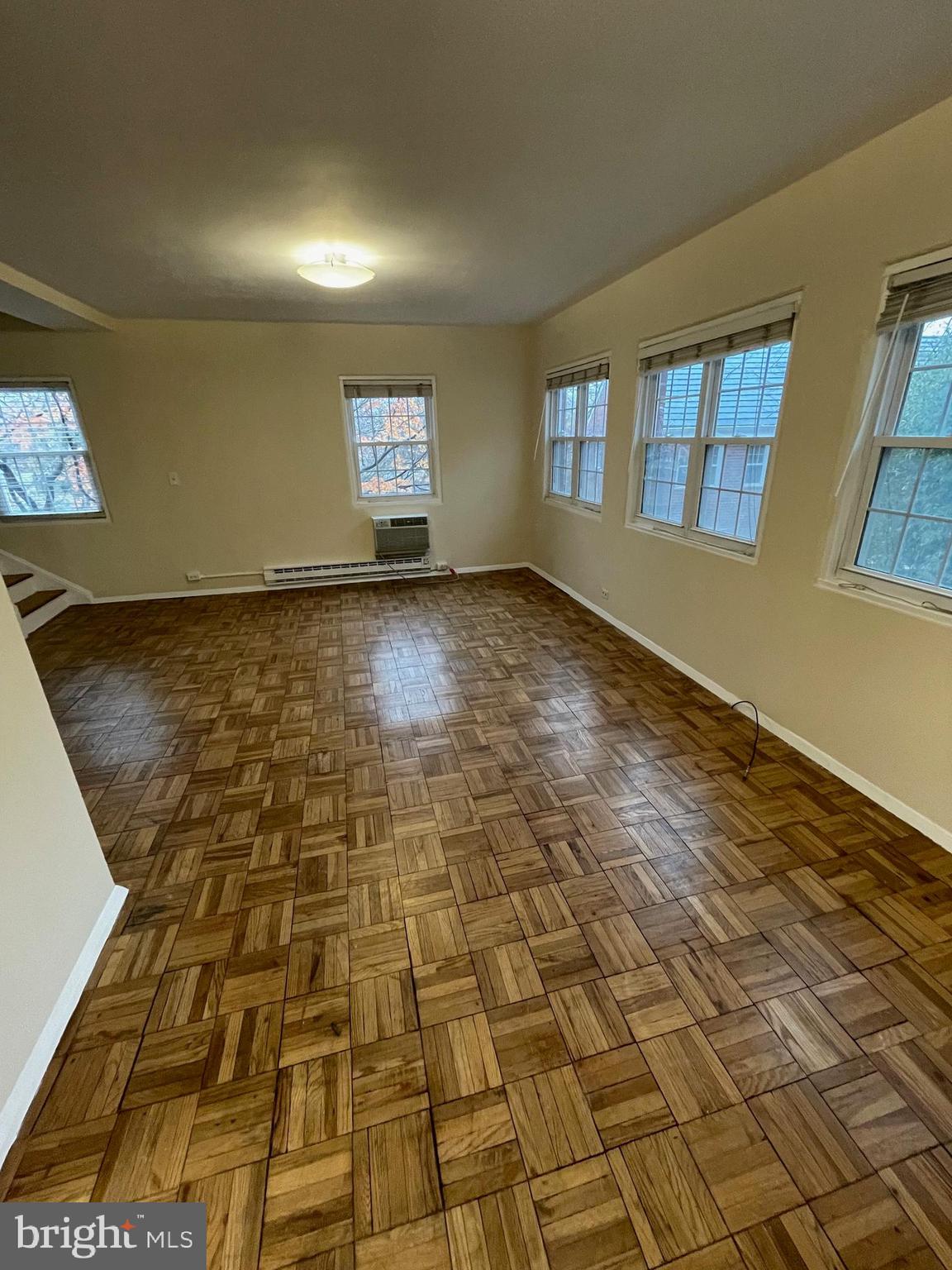 1318 MARTHA CUSTIS DR