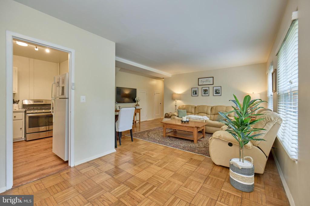 3501 Martha Custis Dr