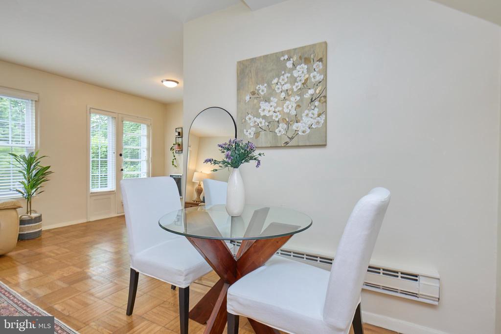 3501 Martha Custis Dr