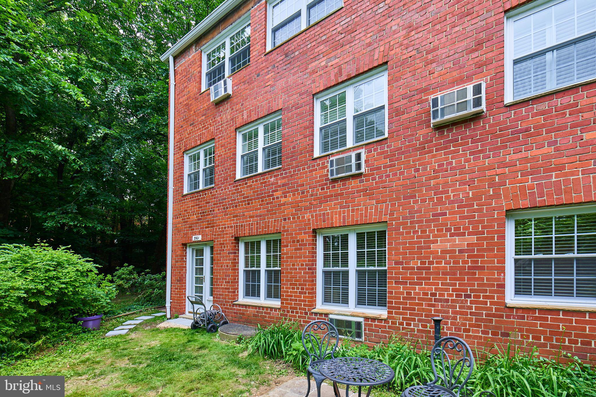 3501 Martha Custis Dr