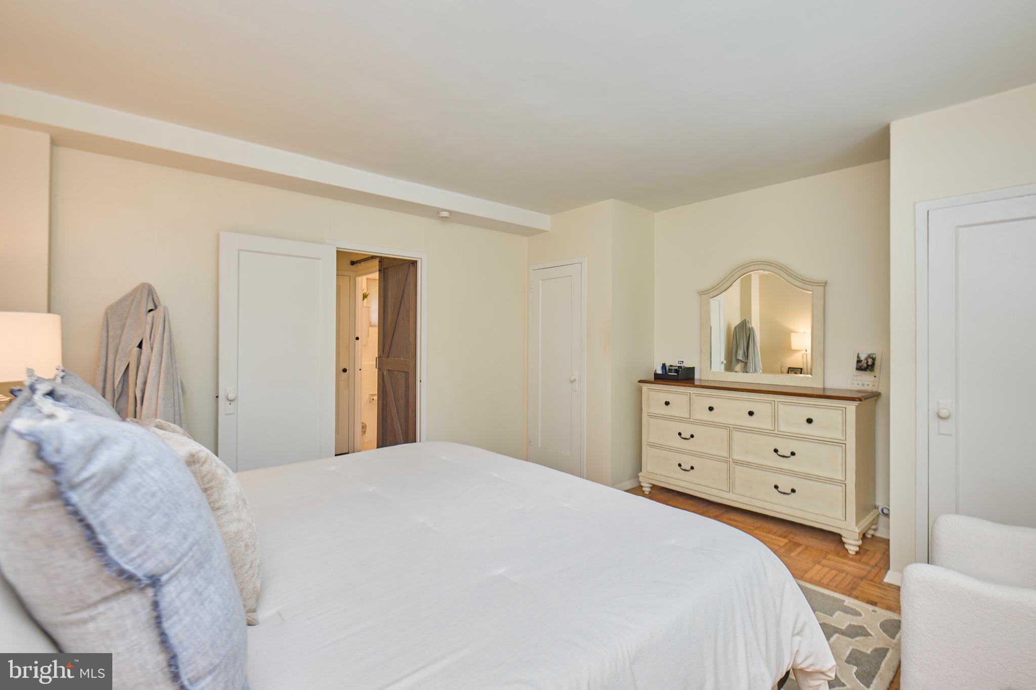 3501 Martha Custis Dr