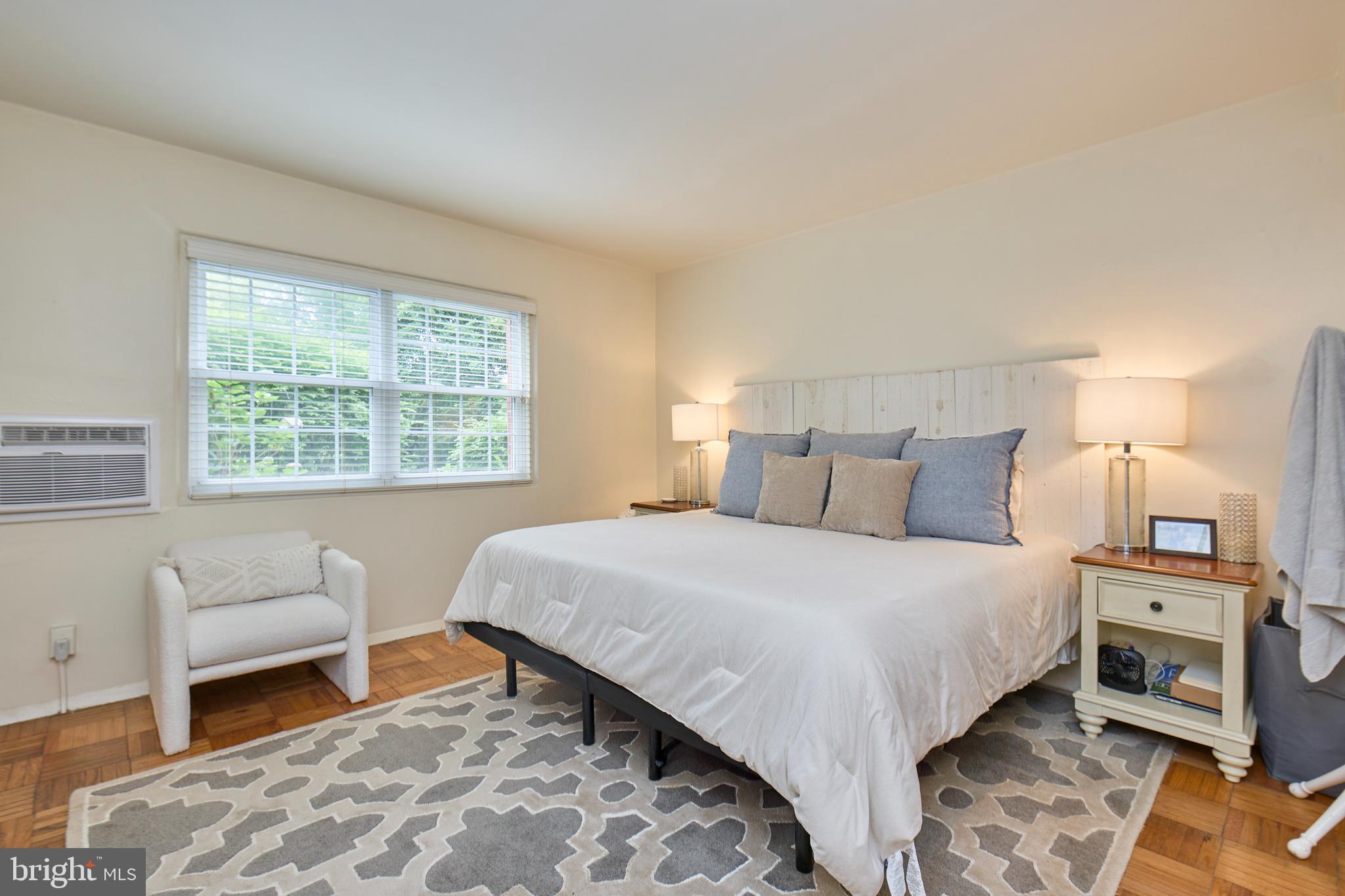 3501 Martha Custis Dr