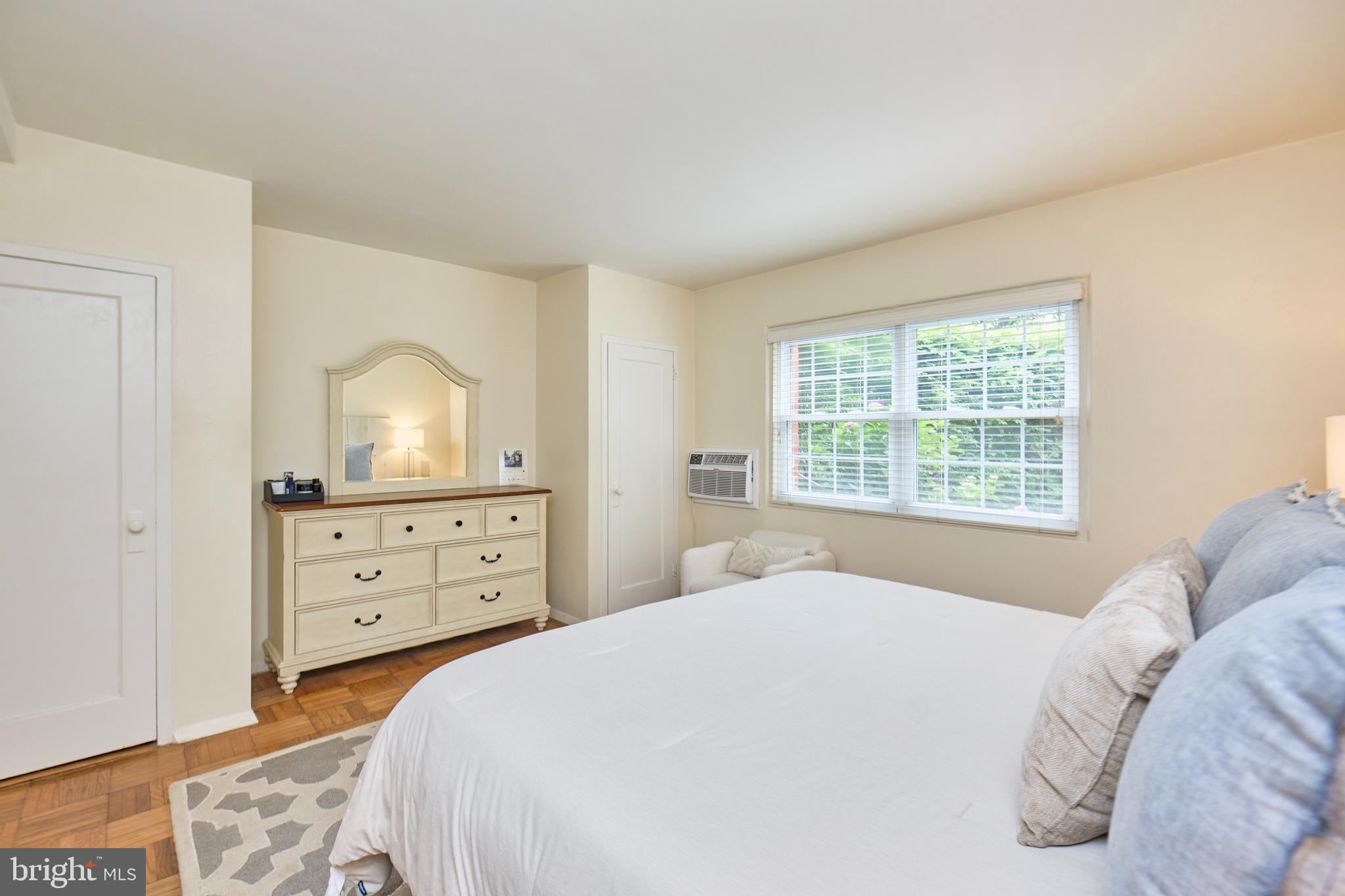 3501 Martha Custis Dr