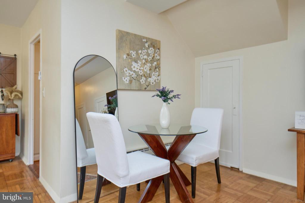 3501 Martha Custis Dr