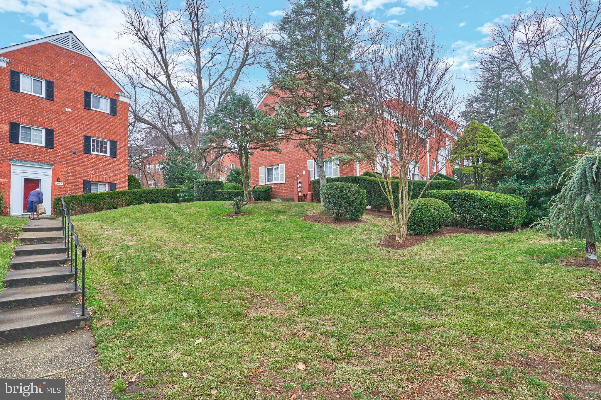 3517 MARTHA CUSTIS DR