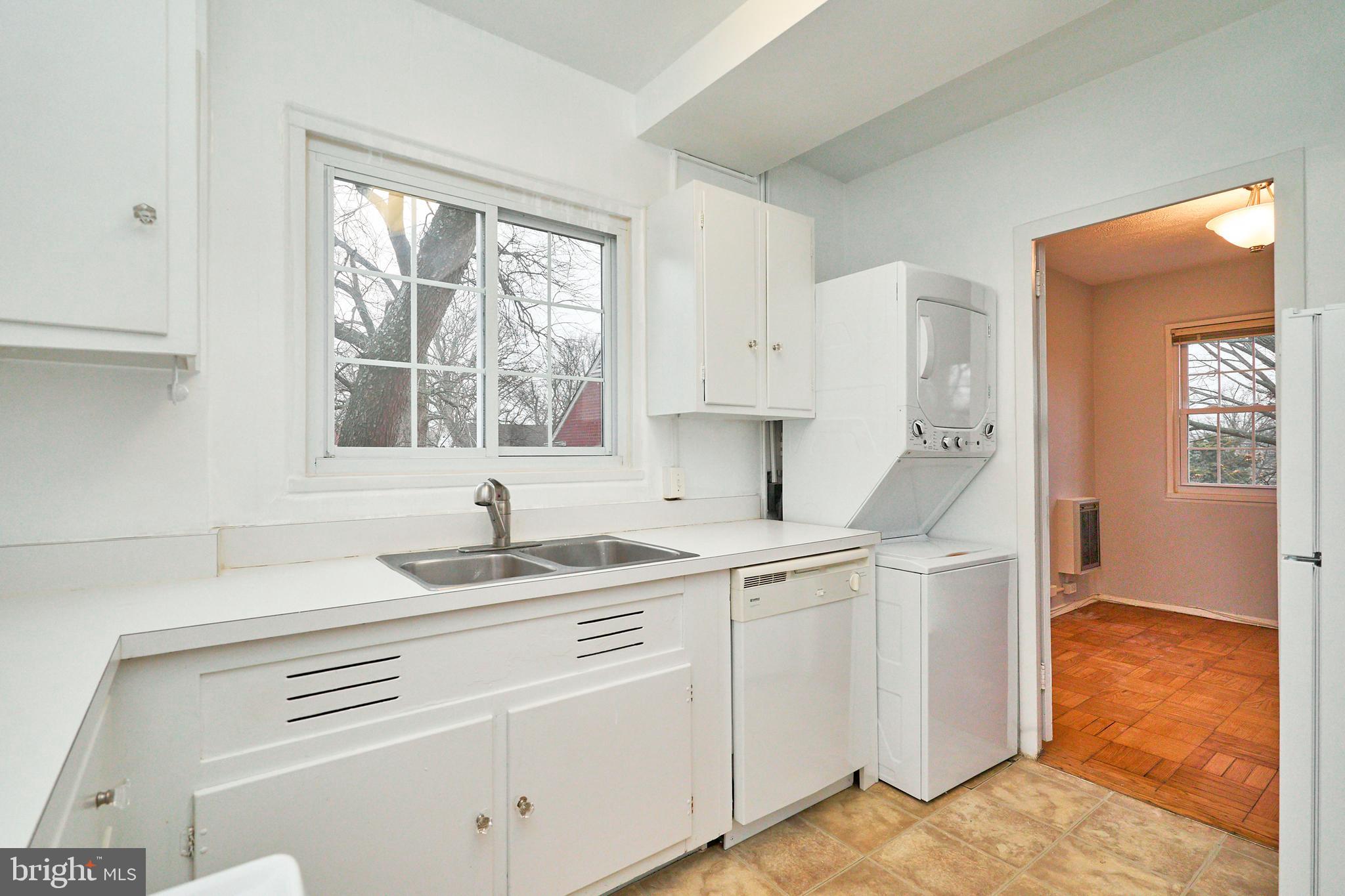 3517 MARTHA CUSTIS DR